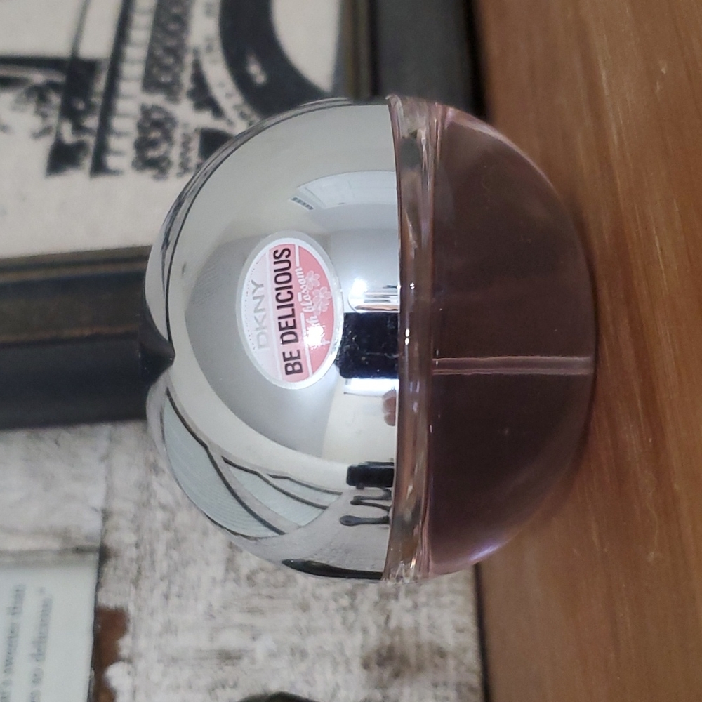 DKNY Be Delicious Fresh Blossom EDP 1 OZ 30 ML